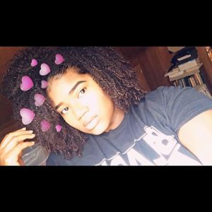 Meet your Posher, Johnae